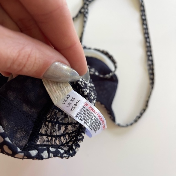 Free People Cassie Soft Bra Black Heart Print - XS - Picture 8 of 8